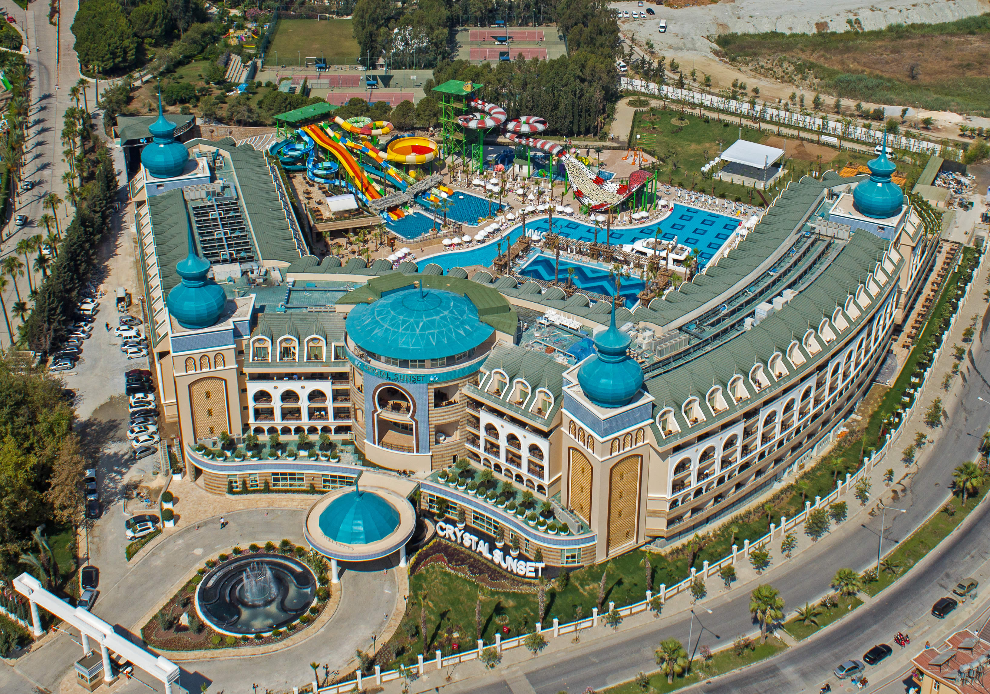 Пятизвездочный отель в турецком Сиде лишился выхода к пляжу