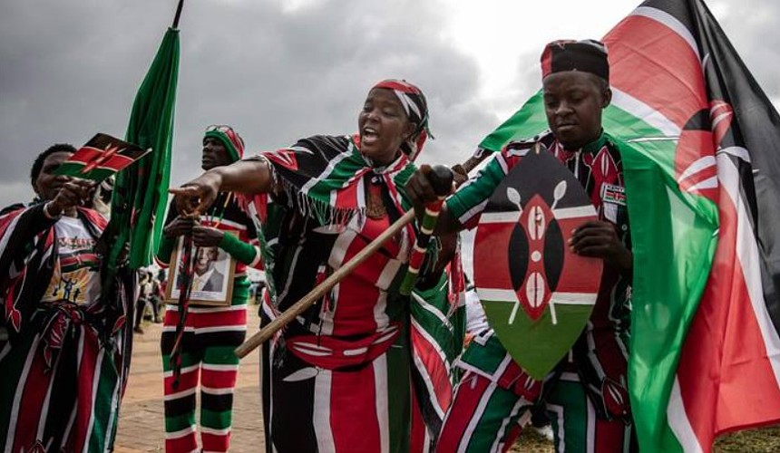 Кения начала принимать туристов без виз