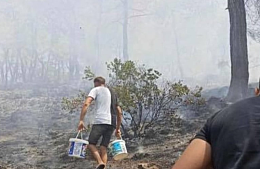 Рядом с Кемером в Турции вспыхнули пожары