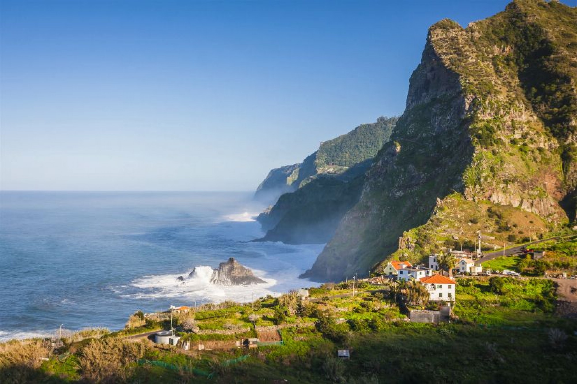 Мадейра откроется для вакцинированных российских туристов