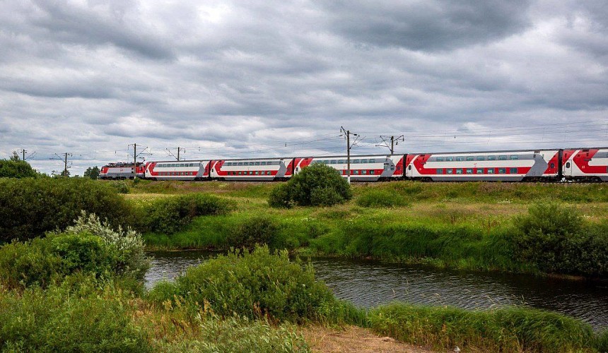 РЖД снимает двухэтажные поезда с маршрута Москва – Петербург, чтобы отправить на юг