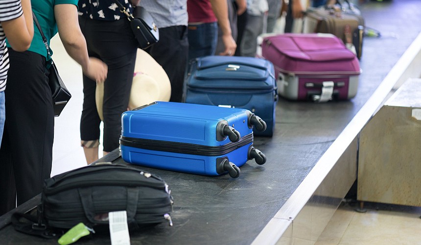 Туристам предложили доплатить за багаж, хотя лимит по весу они не превысили