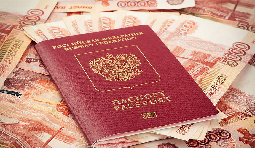 Испания отказывается от бедных туристов