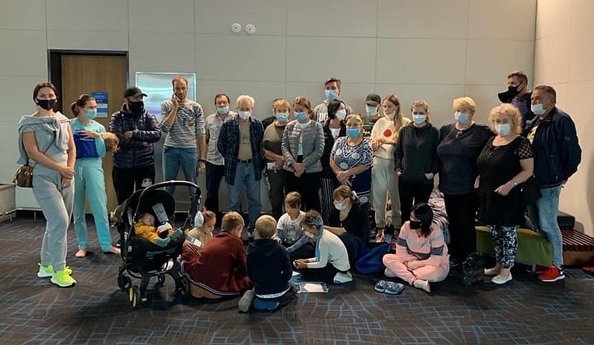 Россияне в аэропорту Сеула накормлены, но вылететь в Россию не могут