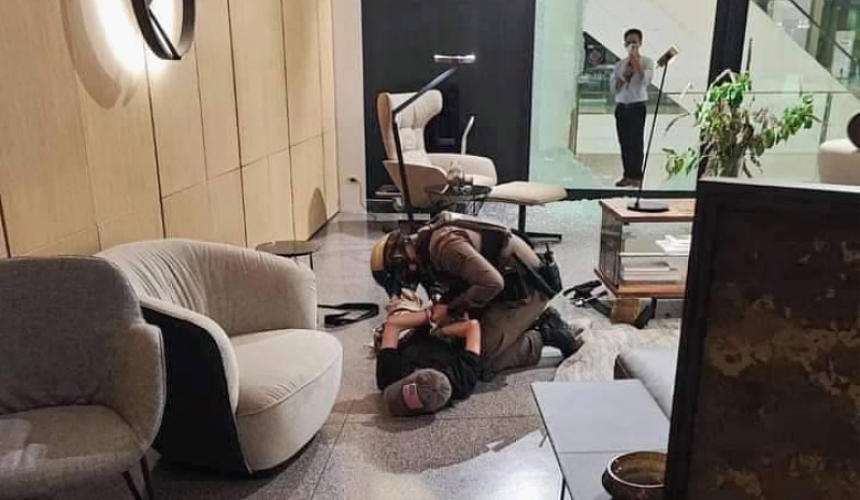 В ТЦ Бангкока подросток расстрелял туристов