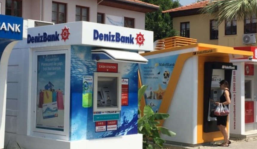 Турецкий банк получил право блокировать российские счета из-за переводов за рубеж
