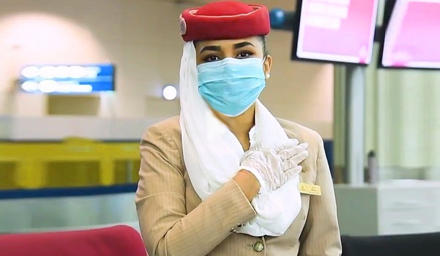 Авиакомпания Emirates сообщила, до какого срока намерена вернуть деньги за отмененные рейсы