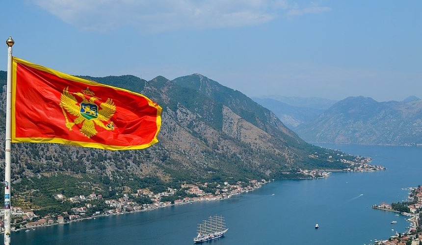 Российских туристов предупредили о провокациях в Черногории