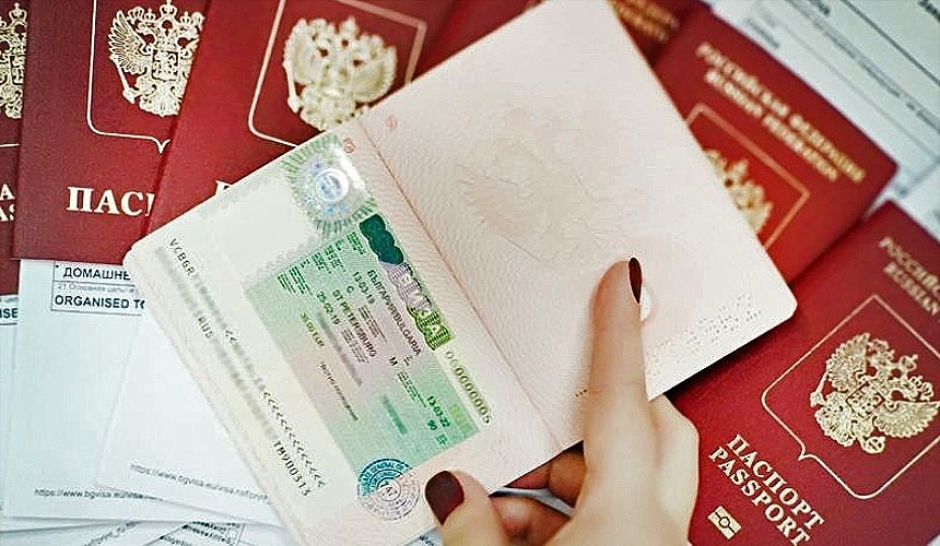 Болгария рассказала, кто из российских туристов сможет получить долгосрочные визы