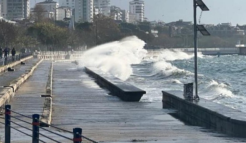 Туристов предупредили об урагане в Стамбуле