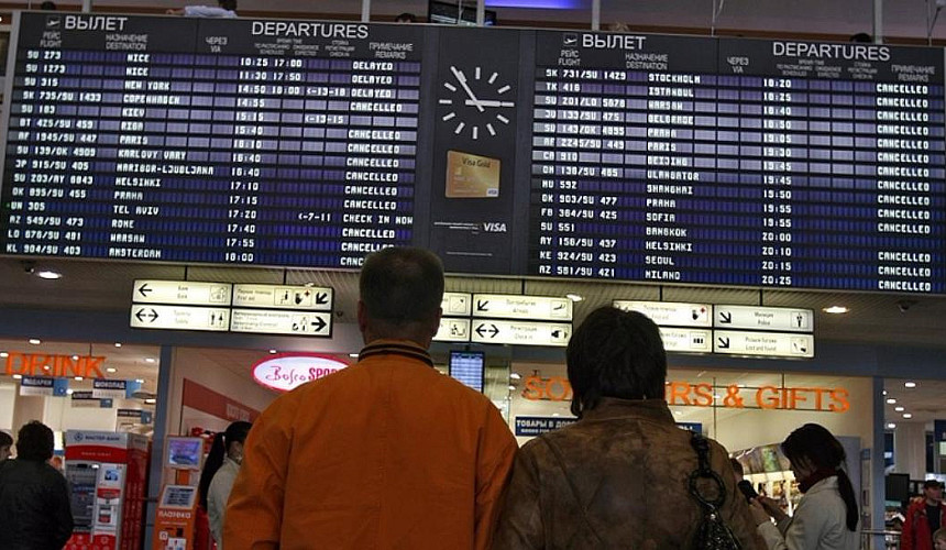 В московских аэропортах отменяются рейсы на юг России
