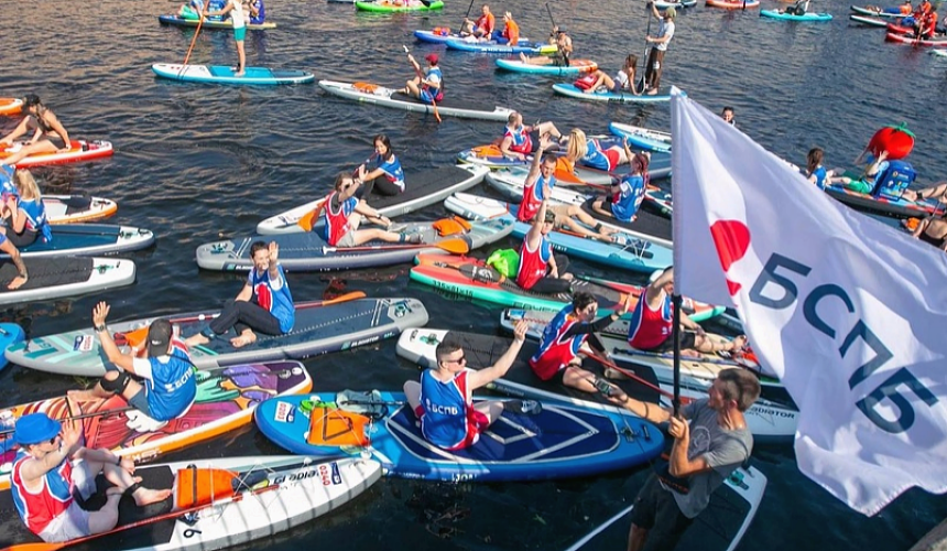 Петербург собирает фанатов сап-серфинга