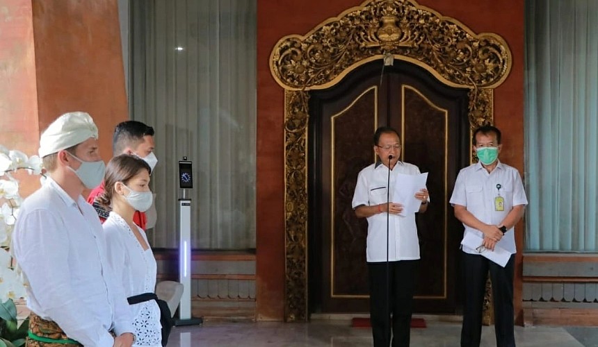 Губернатор Бали предложил прекратить выдачу виз по прибытии для россиян