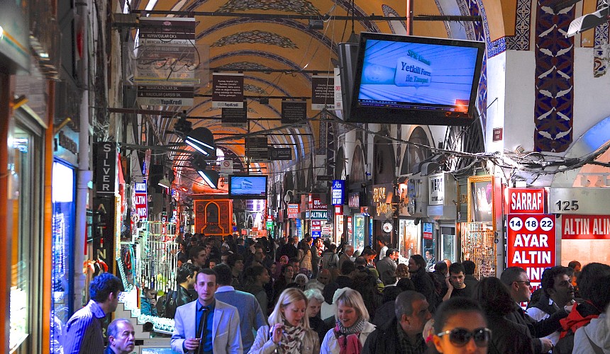 Туроператор: туристы активно покупают туры в Стамбул на майские праздники