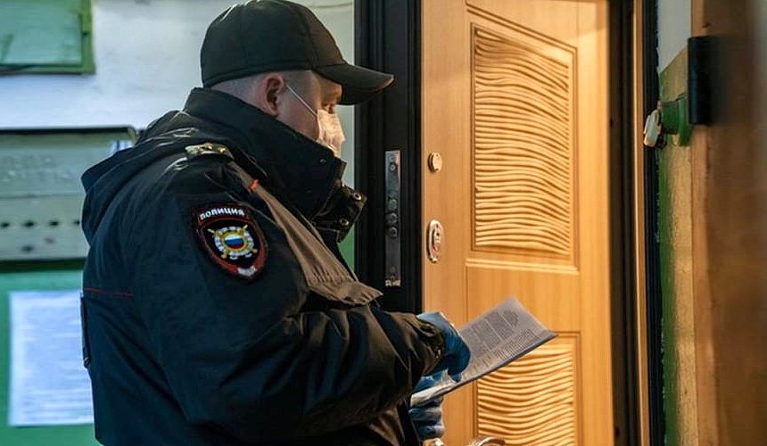 Матери вернувшейся из-за границы туристки пришлось объясняться с Роспотребнадзором через полицейских