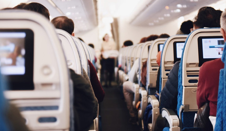 Минтранс Кипра вывезет пассажиров Cobalt Air за свой счет