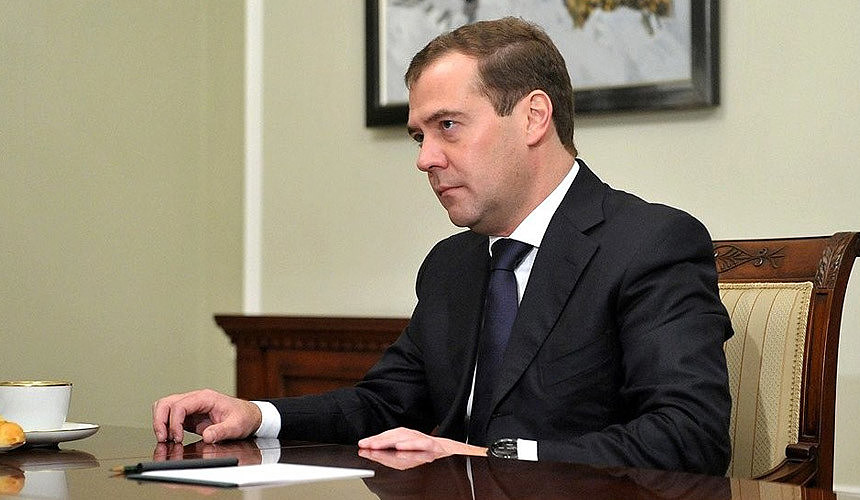 Медведев рассказал, сколько раз туристам надо посетить Россию