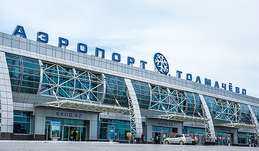 Туристы почти сутки не могут улететь из Новосибирска на Пхукет