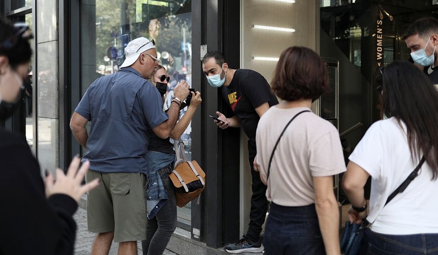 Греция ввела новые антиковидные ограничения