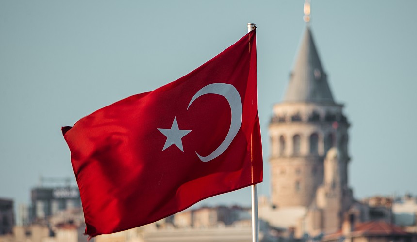 Глава МИД Турции: российских туристов распугали противники Реджепа Эрдогана