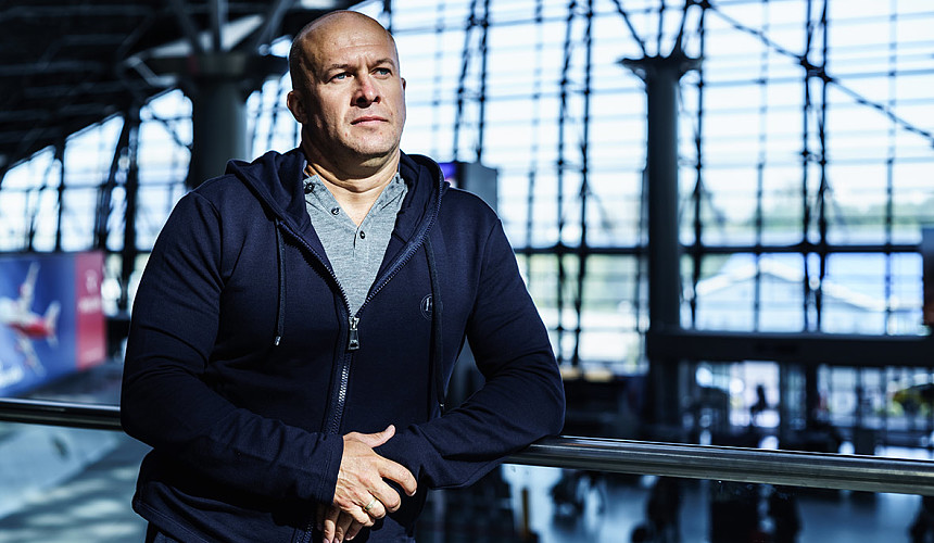 «Мы в прибыли, а они – в ж...». Лексикон главы «Победы» стал поводом для обсуждений