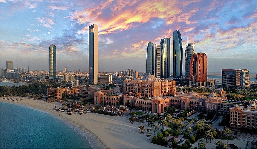 Непривитым гостям Абу-Даби разрешили обновлять ПЦР-тест раз в неделю