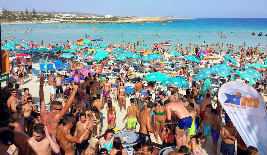 Кипр пустит на отдых туристов из 50 стран