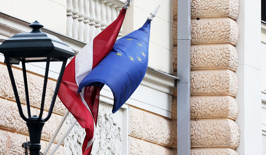 Латвия прекращает выдачу виз гражданам России