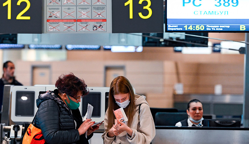Оперштаб объявил о вводе QR-кодов для продажи билетов на поезда и самолеты