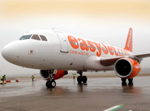 …И easyJet не пускают
