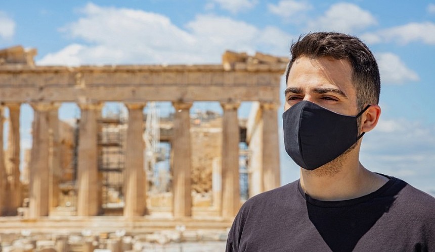 Греция отменяет часть ограничений для вакцинированных туристов