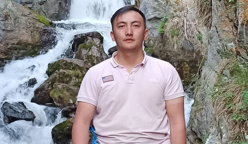 «Там уже не один человек утонул»: в Горном Алтае во время рафтинга погиб инструктор