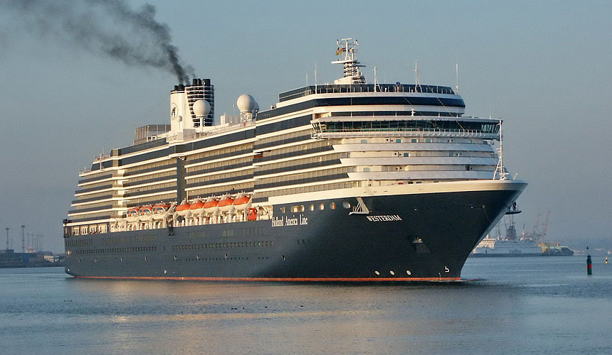 Туристам с лайнера Westerdam пообещали льготы из-за коронавируса