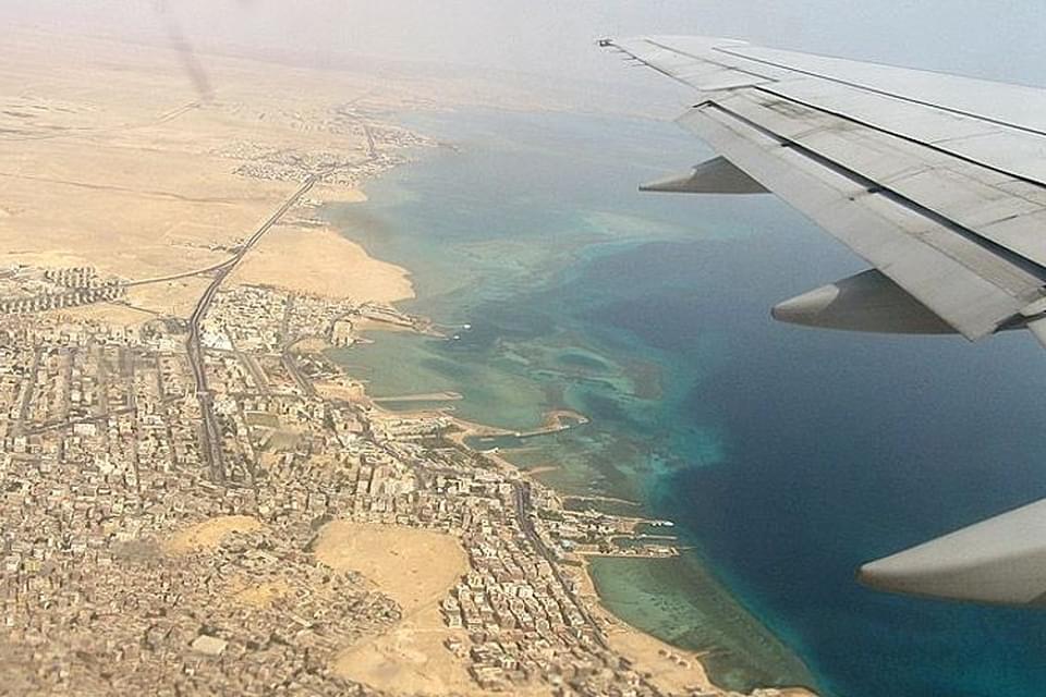 Авиарейсы хургада. Аэропорт Египта Шарм-Эль-Шейх. Шарм Эль Шейх с самолета. Шарм Эль Шейх с высоты птичьего полета. Аэропорт Асуан Египет.