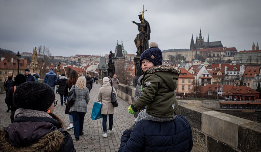 Российских туристов в Европе хотят заменить американцами