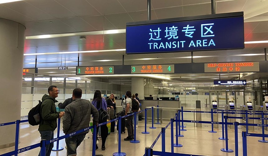 «Запаситесь наличкой»: туристка рассказала о перелете из Пхукета в Москву через Шанхай