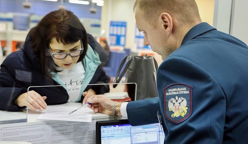 Правительство РФ продлило сроки выплаты налогов для пострадавших отраслей