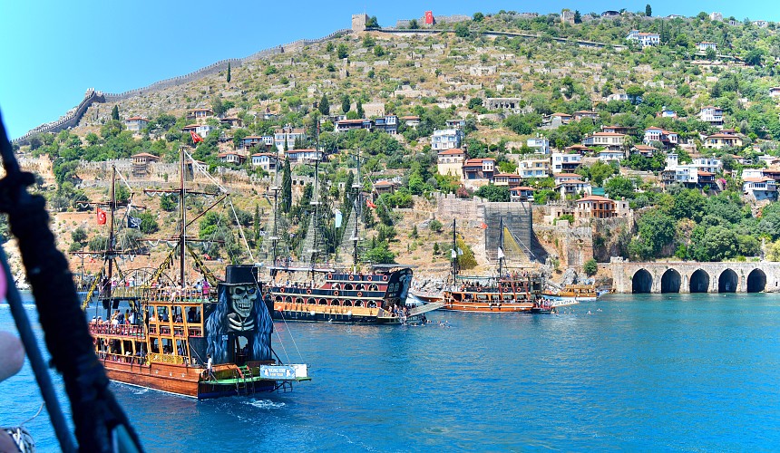Некоторые туры в Турцию в конце августа резко подешевели