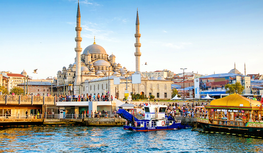 Чаще всего российские туристы ездили в Турцию, ОАЭ и Египет