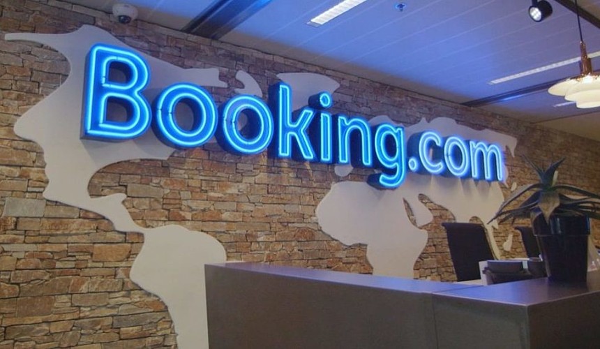 Booking.com рассказал о причинах введенных ограничений в отношении отелей Крыма