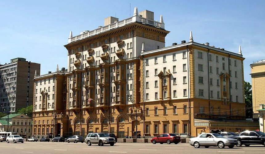 Посольство США в России опровергает заявление о прекращении выдачи виз
