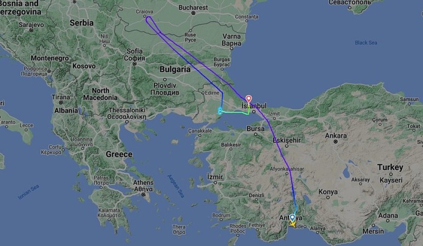 Рейс Анталья – Москва перенаправили в Стамбул из-за травмы бортпроводницы