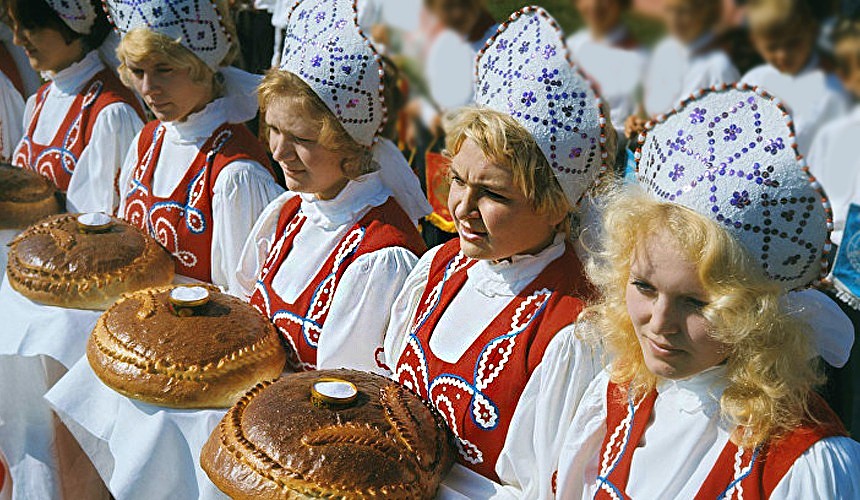 Электронную визу в Россию смогут получить туристы из 52 стран