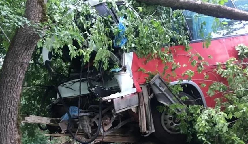 Более 10 человек пострадали в ДТП с туристическим автобусом на Кубани