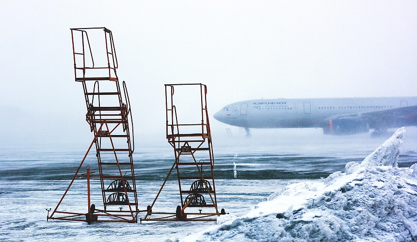 Самолет «Аэрофлота» замерз в Абакане в тридцатиградусный мороз