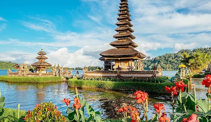 Российские туристы снова могут получить прямые рейсы на Бали