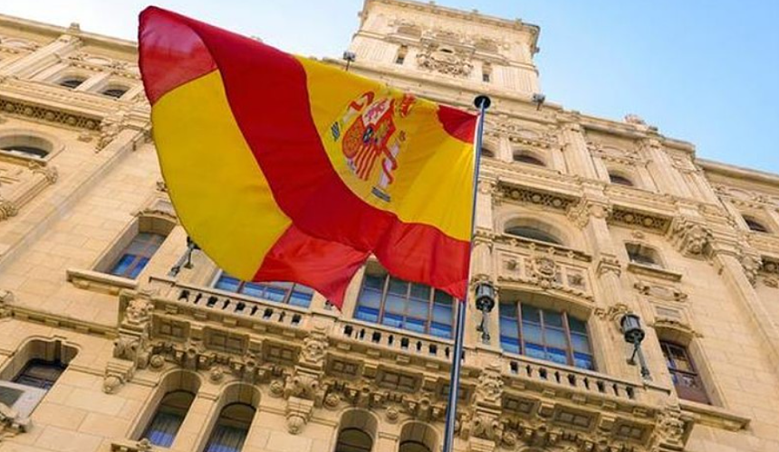 Испания теперь не только продлевает турвизы, но и выдает новые