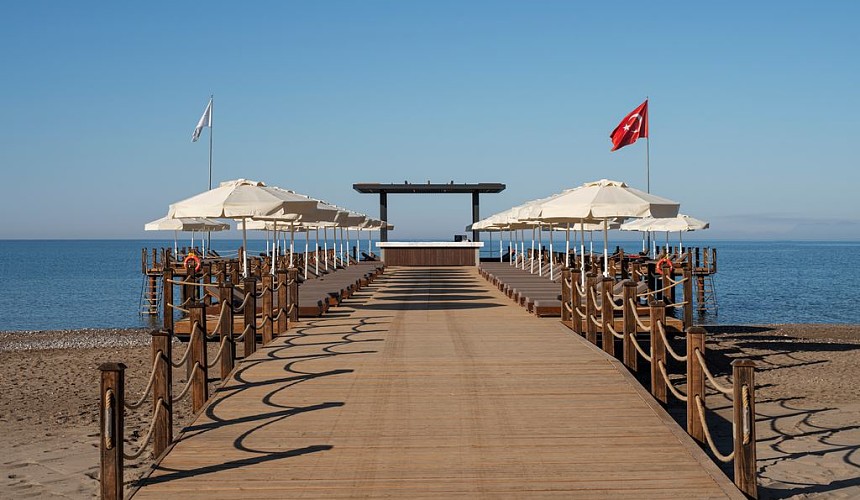Туристы выбирают Турцию, несмотря на прохладное море