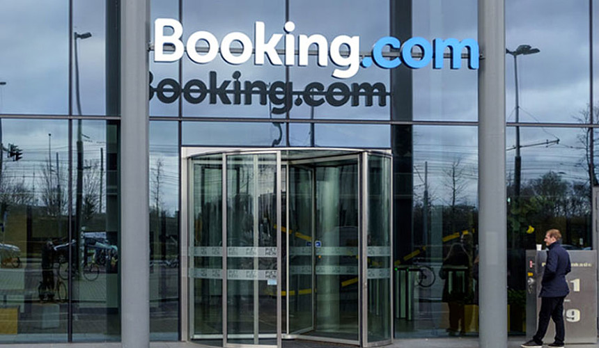 Booking.com зазывает туристов скидками