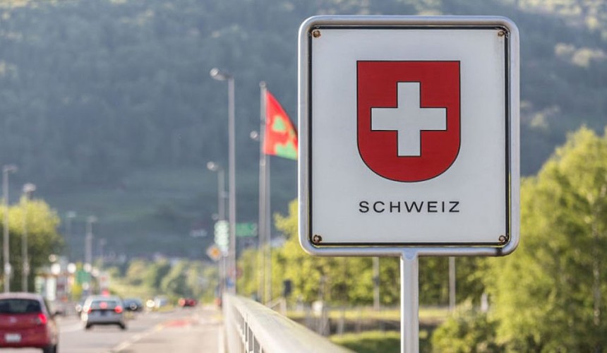 Швейцария ужесточает правила въезда и ковидные ограничения в стране
